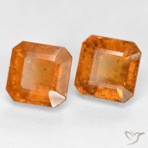 Shop natural 3.16ct アンバーオレンジ ヘソナイトガーネット gems, 八角形 / エメラルドカット, from マダガスカル at GemSelect. In stock, global shipping!
