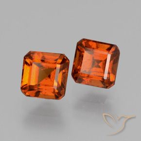 Shop natural 2.42ct ダークオレンジ ヘソナイトガーネット gems, 八角形 / エメラルドカット, from マダガスカル at GemSelect. In stock, global shipping!