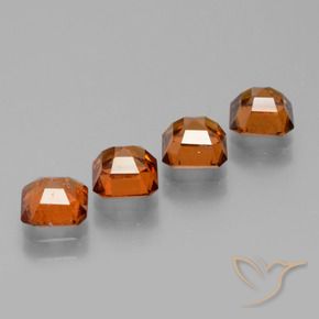 Shop natural 3.09ct ダークオレンジ ヘソナイトガーネット gems, 八角形 / エメラルドカット, from マダガスカル at GemSelect. In stock, global shipping!