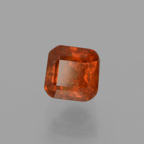 1.22カラットの天然シナモンオレンジヘソナイトガーネット（5.1×5 mm・エメラルドカット）