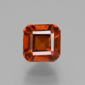 1.70カラットの天然シナモンオレンジヘソナイトガーネット（6×6 mm・エメラルドカット）