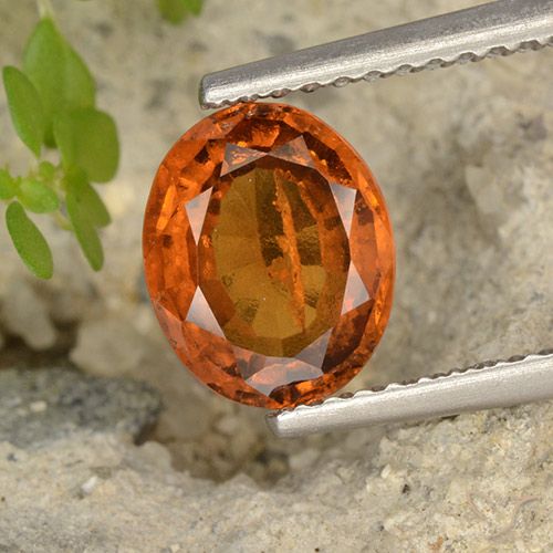 1.76ct 天然 アンバーオレンジ ヘソナイトガーネット, 楕円形, VS-SI