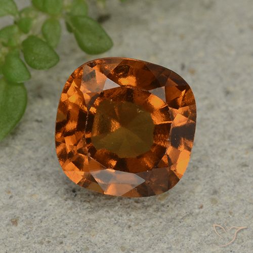 1.84ct 天然 ディープオレンジ ヘソナイトガーネット, クッション, VVS-VS