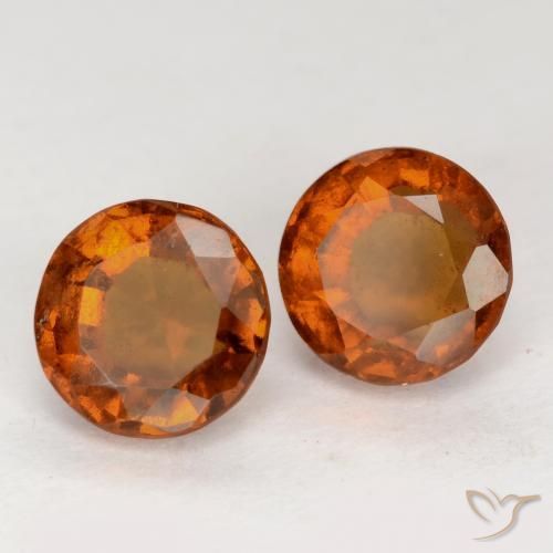 Shop natural 2.50ct アンバーオレンジ ヘソナイトガーネット gems, ラウンド, from スリランカ at GemSelect. In stock, global shipping!
