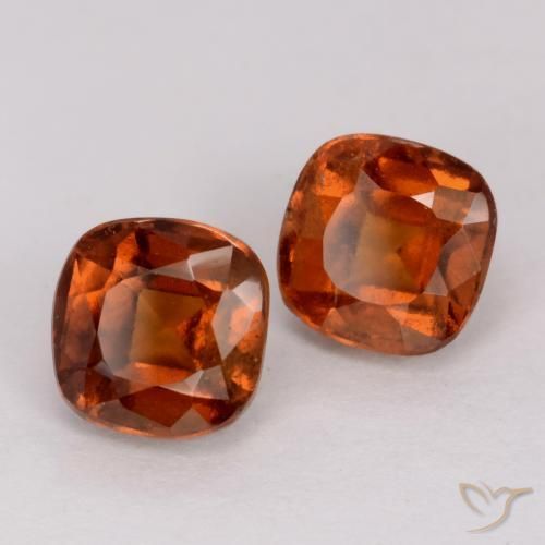Shop natural 3.16ct アンバーオレンジ ヘソナイトガーネット gems, クッション, from マダガスカル at GemSelect. In stock, global shipping!