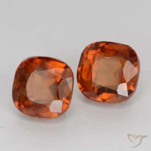 Shop natural 3.30ct アンバーオレンジ ヘソナイトガーネット gems, クッション, from マダガスカル at GemSelect. In stock, global shipping!