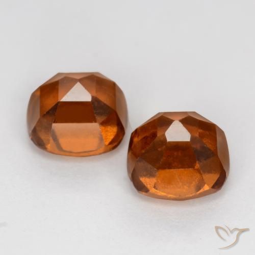 Shop natural 2.85ct 赤みがかったオレンジ ヘソナイトガーネット gems, クッション, from マダガスカル at GemSelect. In stock, global shipping!