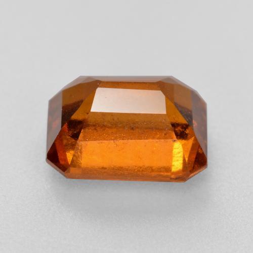 2.95カラットの天然ミディアムダークオレンジヘソナイトガーネット（8.8×6.9 mm・エメラルドカット）