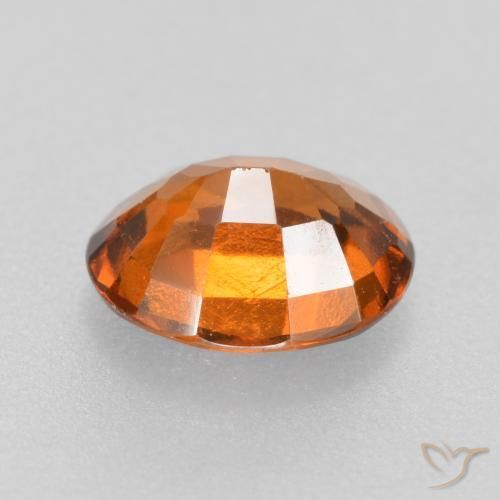 1.47カラットの天然ミディアムオレンジヘソナイトガーネット（8.1×6.5 mm・オーバルカット）