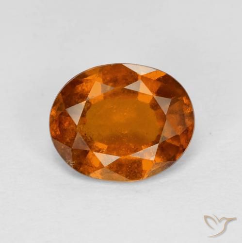 2.35カラットの天然Medium Dark-Orangeヘソナイトガーネット、楕円形、VS