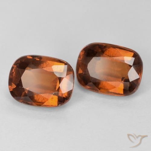 Shop natural 3.90ct アンバーオレンジ ヘソナイトガーネット gems, クッション, from マダガスカル at GemSelect. In stock, global shipping!