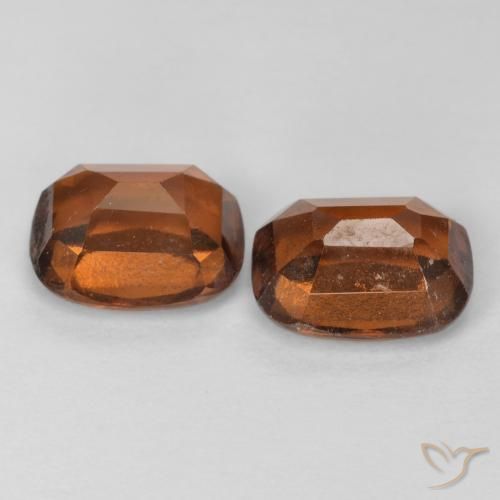 Shop natural 3.90ct アンバーオレンジ ヘソナイトガーネット gems, クッション, from マダガスカル at GemSelect. In stock, global shipping!
