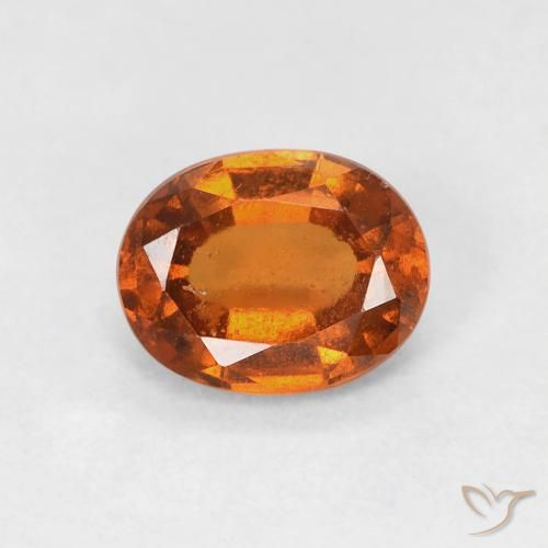 0.89カラットの天然Medium Dark-Orangeヘソナイトガーネット、楕円形、VS