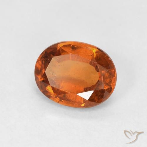 0.89カラットの天然Medium Dark-Orangeヘソナイトガーネット、楕円形、VS
