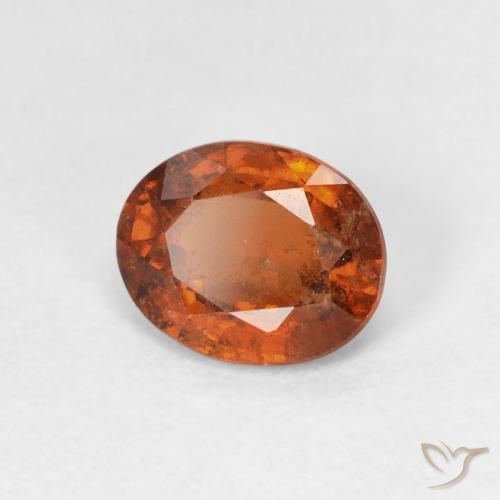 1.39カラットの天然Medium Dark-Orangeヘソナイトガーネット、楕円形、VS