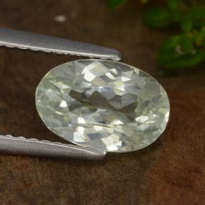 2.36カラットの天然ライトグリーンヒデナイト、オーバルカット、VVS-VS