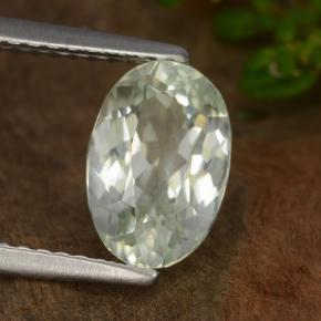 2.36カラットの天然ライトグリーンヒデナイト、オーバルカット、VVS-VS