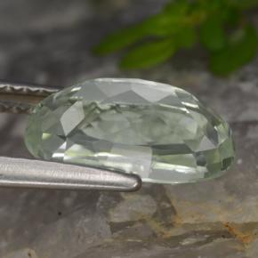 2.44カラットの天然ライトグリーンがかったホワイトヒデナイト、オーバルカット、VVS-VS