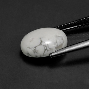 2.55カラットの天然灰色がかった白ハウライト、オーバルカット、オペーク