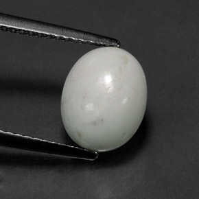 2.94カラットの天然灰色がかった白ハウライト（10.1×8 mm・オーバルカット）