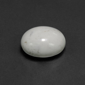 2.94カラットの天然灰色がかった白ハウライト（10.1×8 mm・オーバルカット）