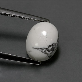 2.60カラットの天然灰色がかった白ハウライト（10×8 mm・オーバルカット）