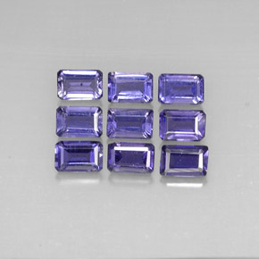 カラットの天然バイオレットブルーアイオライト（6×4 mm・エメラルドカット）
