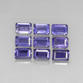 カラットの天然バイオレットブルーアイオライト（6×4 mm・エメラルドカット）