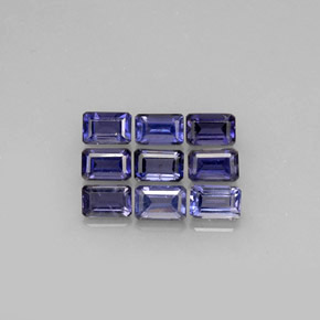 カラットの天然バイオレットブルーアイオライト（6.2×4.1 mm・エメラルドカット）