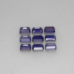 カラットの天然バイオレットブルーアイオライト（6.2×4.1 mm・エメラルドカット）