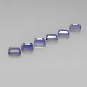 カラットの天然バイオレットブルーアイオライト（6×4.1 mm・エメラルドカット）