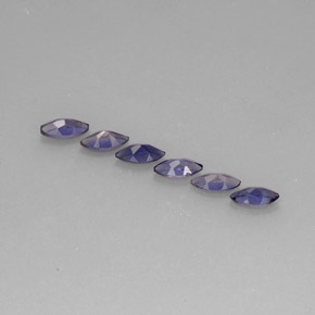 カラットの天然バイオレットブルーアイオライト（5.7×2.9 mm・マーキス）