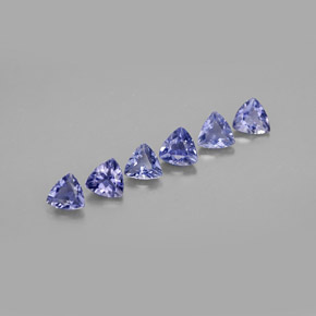 カラットの天然バイオレットブルーアイオライト（3.9×3.7 mm・トリリアント）