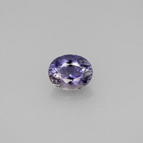 0.52カラットの天然バイオレットアイオライト（5.9×4.8 mm・オーバルカット）