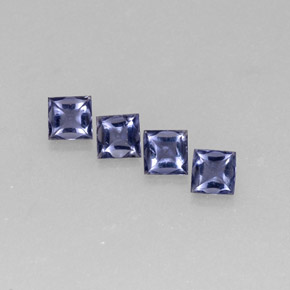 カラットの天然バイオレットブルーアイオライト（4.2×4.2 mm・透明）