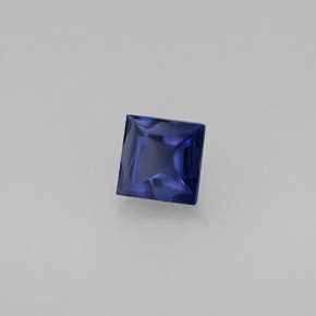 0.36カラットの天然バイオレットブルーアイオライト（4.3×4.2 mm・透明）