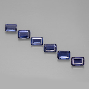 カラットの天然バイオレットブルーアイオライト（5.9×4 mm・エメラルドカット）