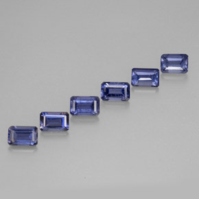 カラットの天然バイオレットブルーアイオライト（5.9×4 mm・エメラルドカット）