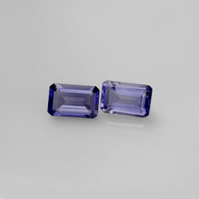 カラットの天然バイオレットブルーアイオライト（6×4 mm・エメラルドカット）