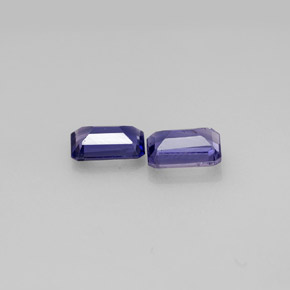 カラットの天然バイオレットブルーアイオライト（6×4 mm・エメラルドカット）