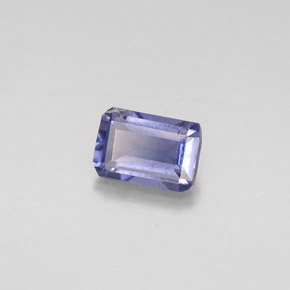 0.46カラットの天然バイオレットブルーアイオライト（5.8×4 mm・エメラルドカット）