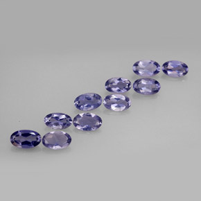 カラットの天然バイオレットブルーアイオライト（5×3.1 mm・オーバルカット）