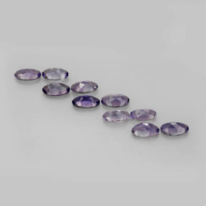 カラットの天然バイオレットブルーアイオライト（4.9×3.1 mm・オーバルカット）