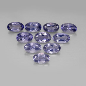 カラットの天然バイオレットブルーアイオライト（4.8×3.2 mm・オーバルカット）
