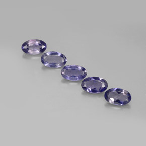 カラットの天然バイオレットブルーアイオライト（5.1×3.2 mm・オーバルカット）