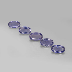 カラットの天然バイオレットブルーアイオライト（5.4×3.2 mm・オーバルカット）
