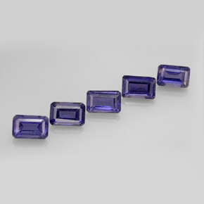 カラットの天然バイオレットブルーアイオライト（6×4 mm・エメラルドカット）