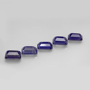 カラットの天然バイオレットブルーアイオライト（5.9×4 mm・エメラルドカット）