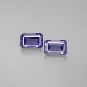カラットの天然バイオレットブルーアイオライト（6×4 mm・エメラルドカット）