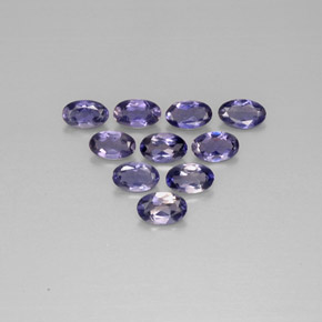 カラットの天然バイオレットブルーアイオライト（4.8×3.1 mm・オーバルカット）